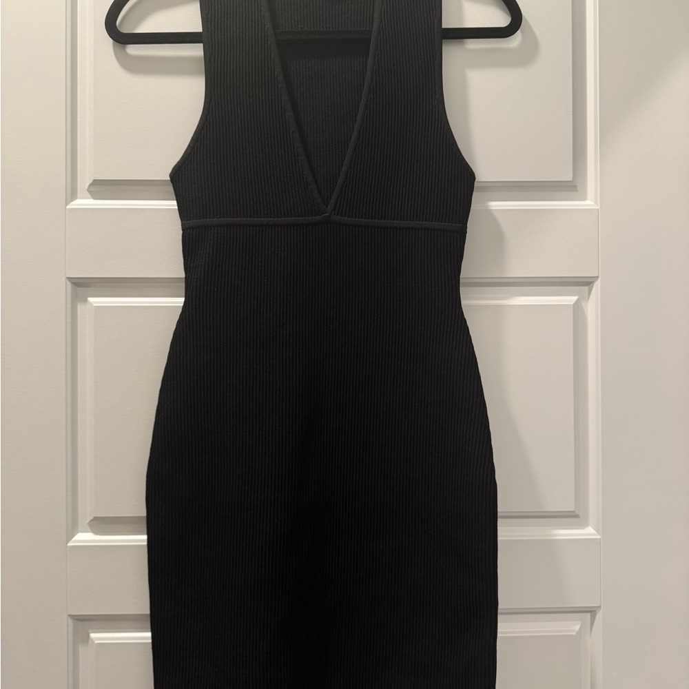 Babaton Black Ribbed Midi Dress